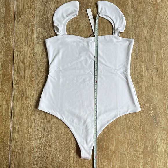 Susana Monaco Ruffle Tank Bodysuit in Sugar Size L - Picture 4 of 6